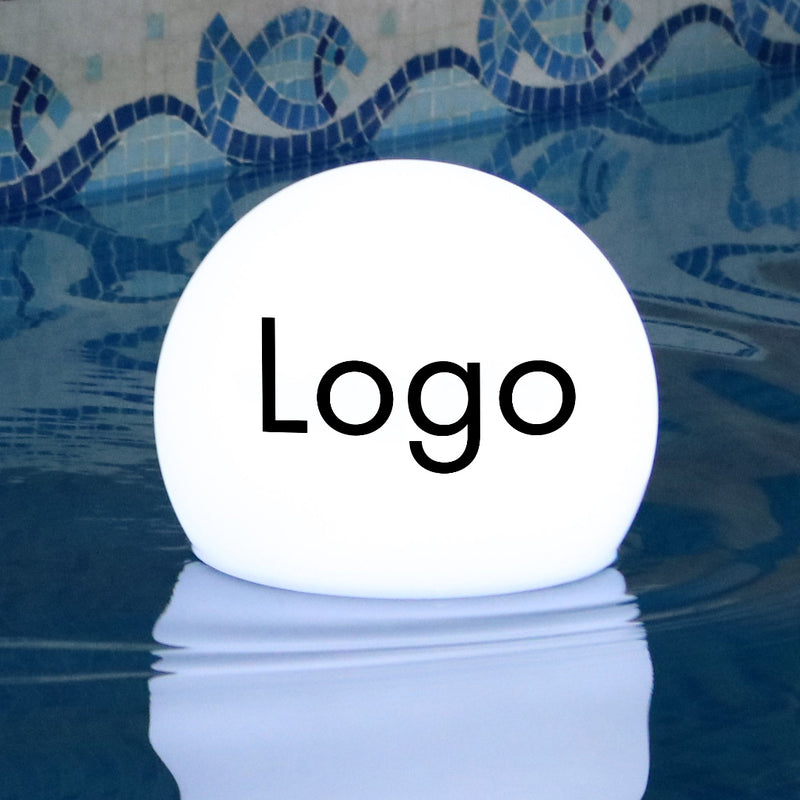 Anpassad flytande LED-poollampa med logotyp, märkt upplyst ljusklot, rund lampglob, upplyst flytande poollampa för företagsevent