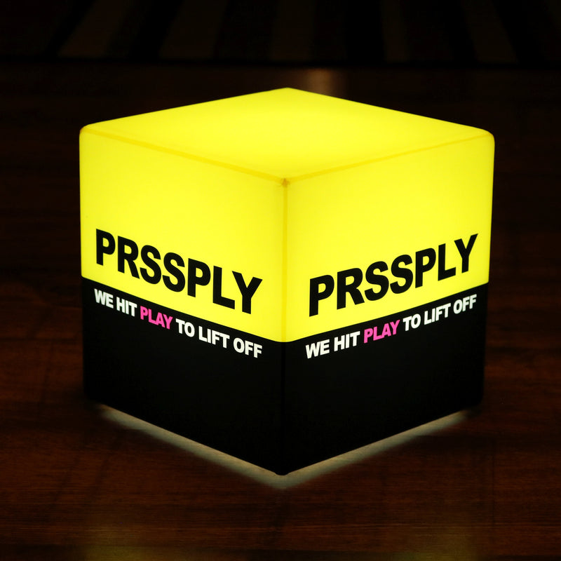 Skräddarsydd LED-ljuslåda i form av en kub med logotyp, flerfärgad fyrkantig, RGB, trådlös upplyst skylt, anpassad ljuslåda för prisutdelning