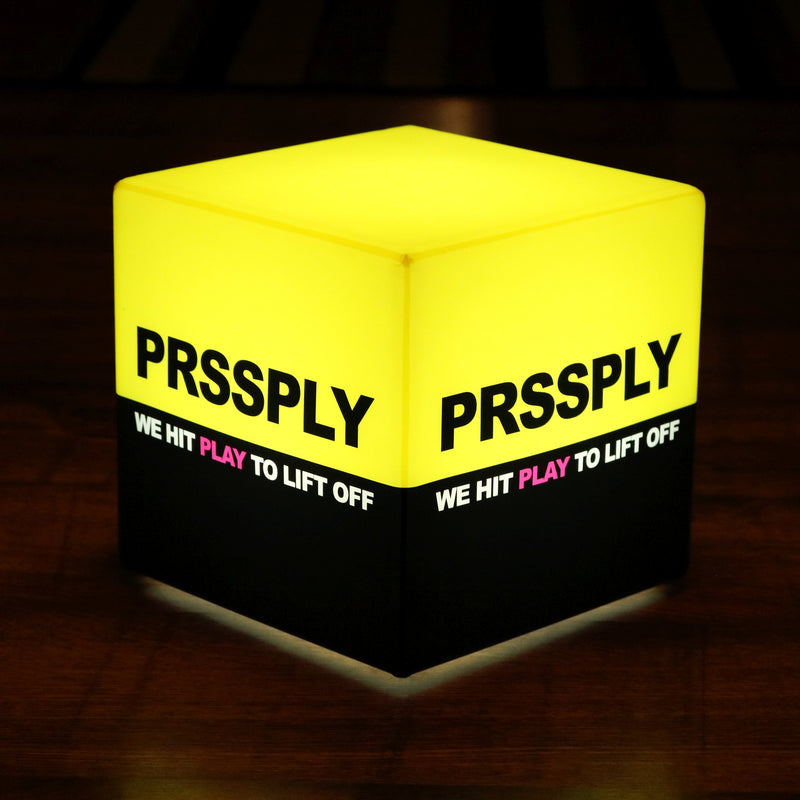 Anpassad ljuslåda märkt med logotyp, upplyst fyrkantig LED-kub för bordsdekoration vid företagsevenemang, utställningsskyltning, lanseringsfest