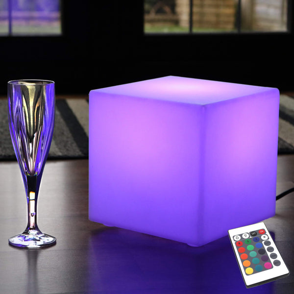 LED sänglampa, nätström, flerfärgad RGB-kub, 20 x 20 cm