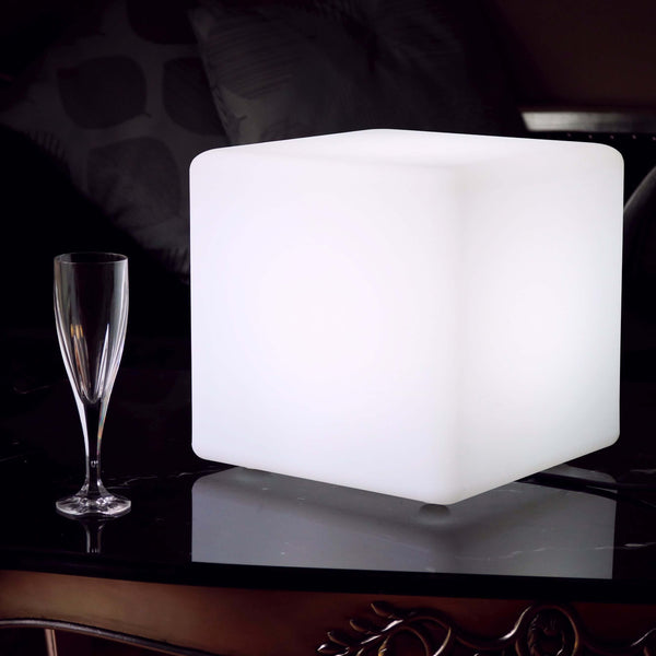 LED bordslampa, 30cm kub, vit E27 lampa ingår