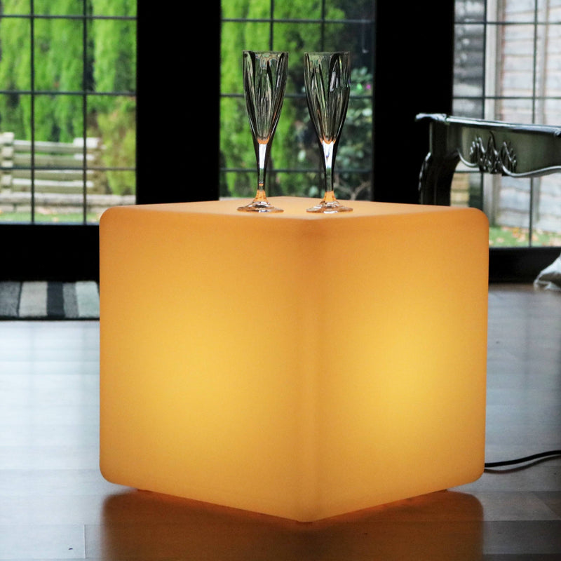 LED kub pall, 40 cm lång, nätström, flerfärgad golvlampa