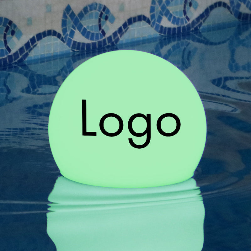 Anpassad flytande LED-poollampa med logotyp, märkt upplyst ljusklot, rund lampglob, upplyst flytande poollampa för företagsevent