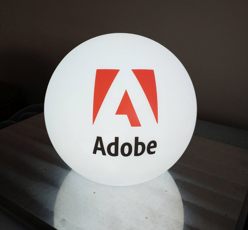 Anpassad flytande LED-poollampa med logotyp, märkt upplyst ljusklot, rund lampglob, upplyst flytande poollampa för företagsevent
