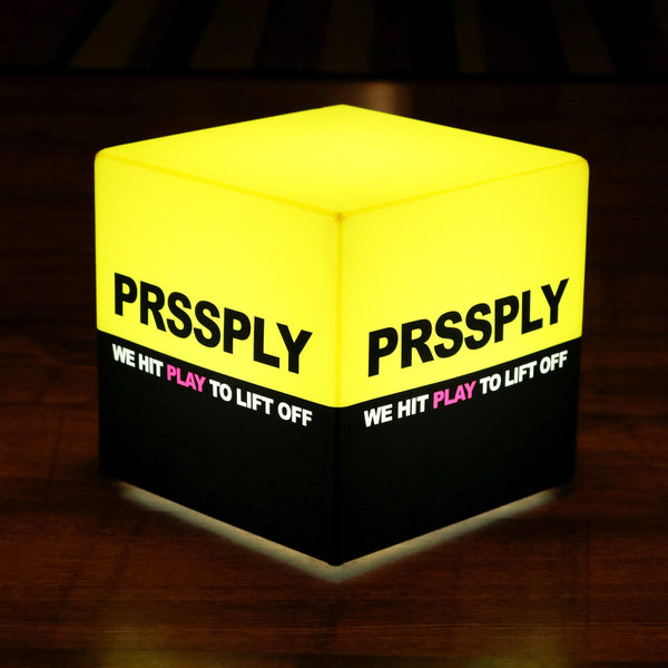 Personlig Fristående Ljuslåda med Logotyp, Upplyst Kubformad Displayskylt